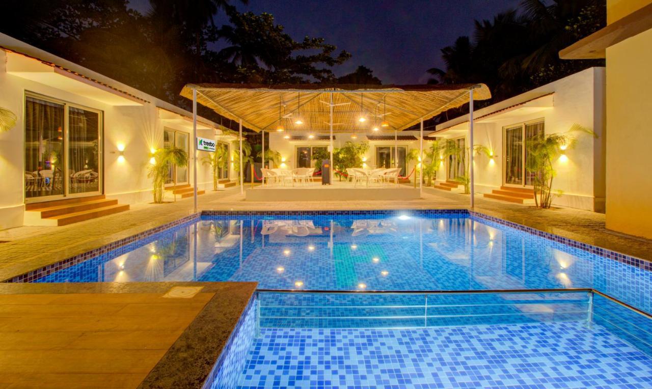 Hotel Treebo Code Red Morjim Esterno foto
