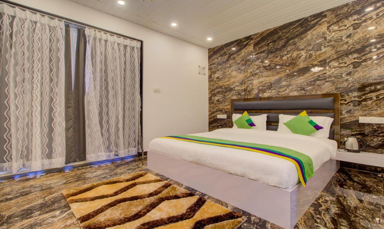 Hotel Treebo Code Red Morjim Esterno foto