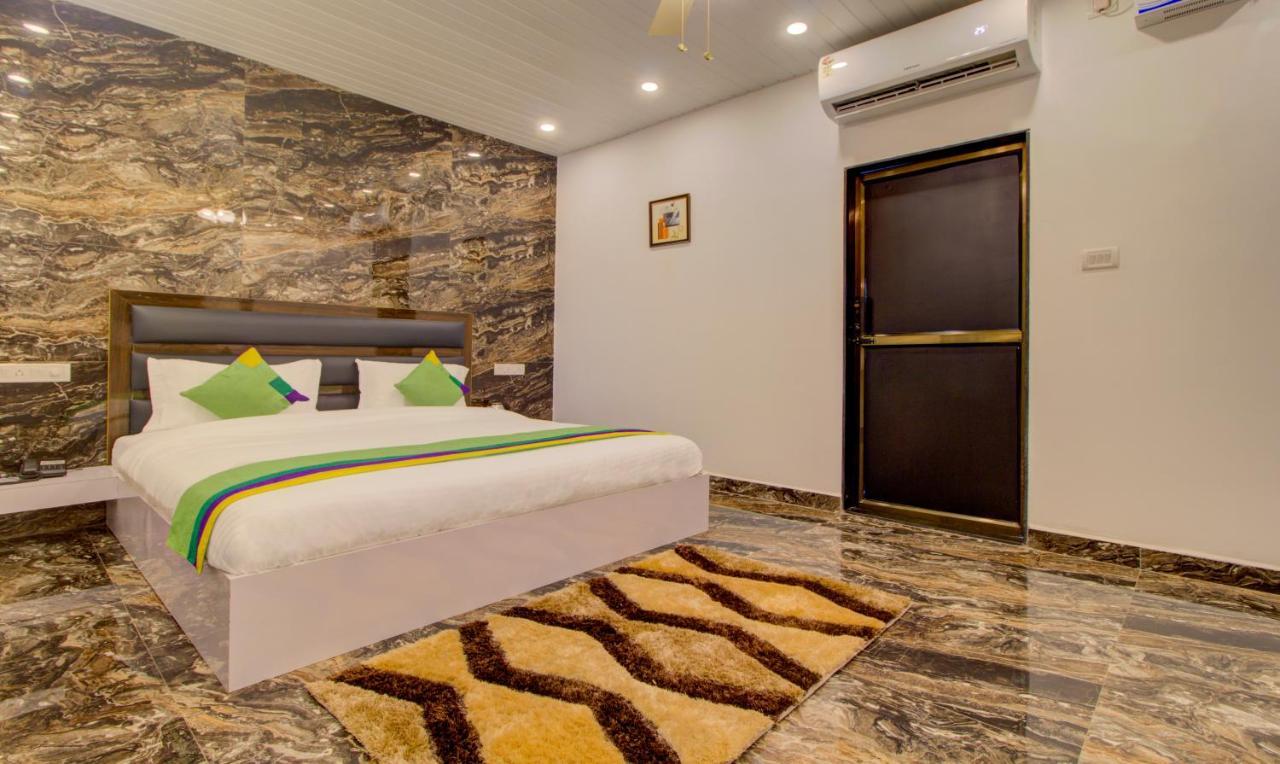 Hotel Treebo Code Red Morjim Esterno foto